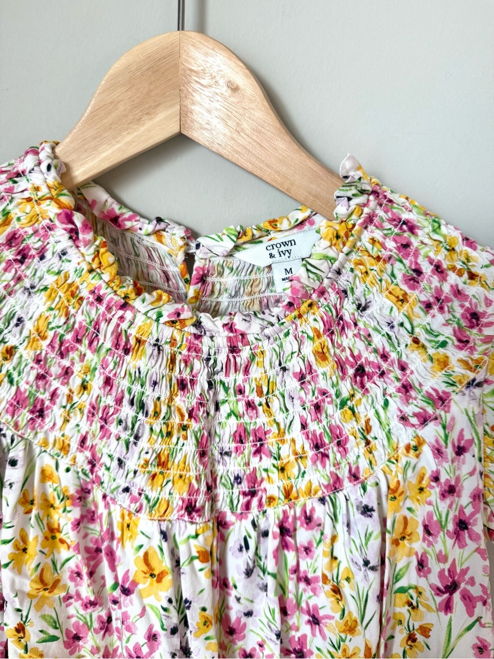 Crown & Ivy Colorful Floral Smocked Neck Top Blouse Flutter Sleeve - Picture 2 of 3